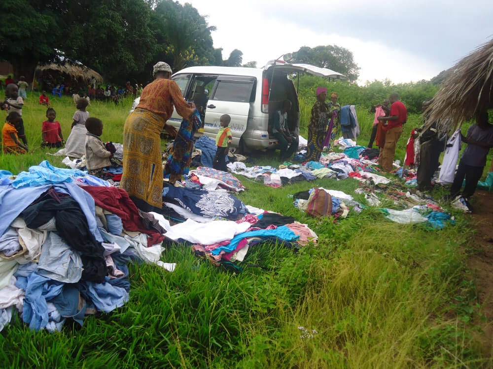New clothes for families in the Congo